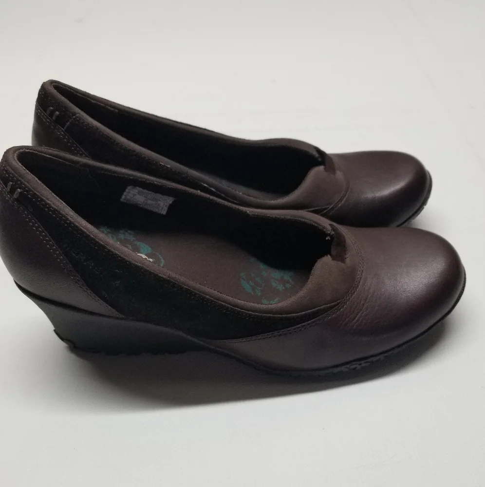 Merrell Vibram‎ shoes Women's size 7